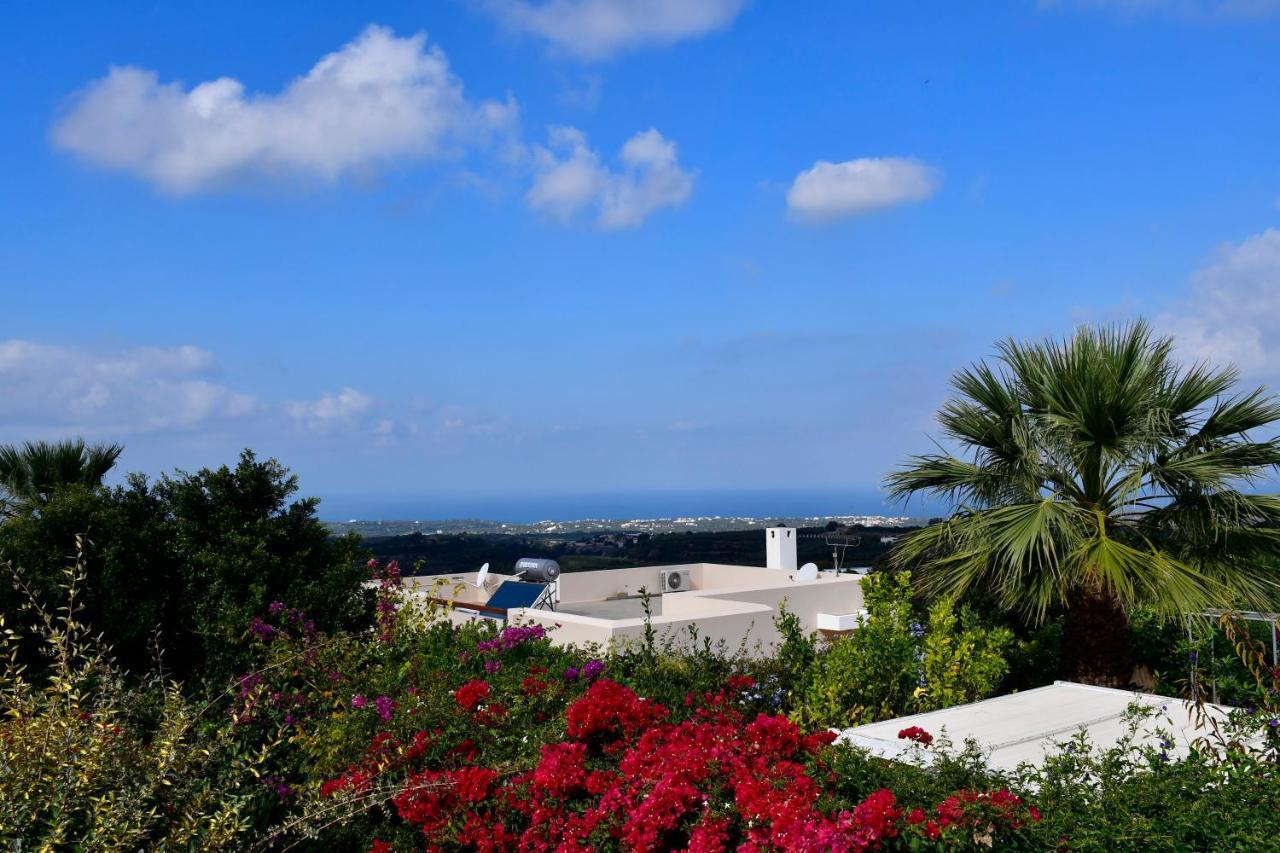 Gemuetliche Villa Mailin Priv. Pool Schoene Aussicht Skouloúfia エクステリア 写真